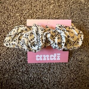 Andi Cream Floral Scrunchie